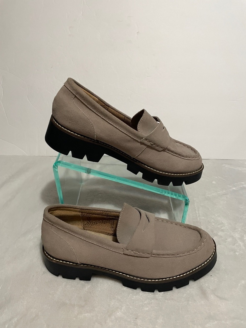 House of Harlow 1960 Gunner Taupe Suede Penny Loafer 10M